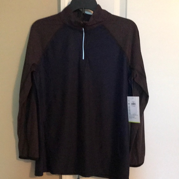 NWT Old Navy Active Navy and Dark Grey Pullover - Picture 2 of 4